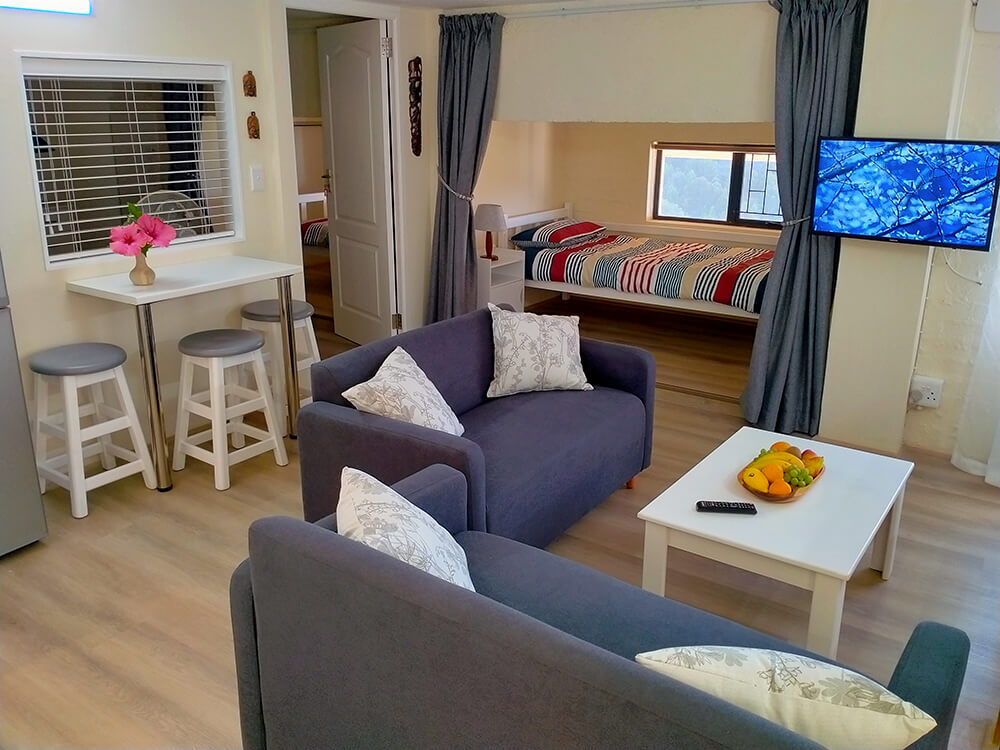 Captains - Lounge to Single Bed